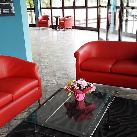 Hotel Europa Реджело Екстериор снимка