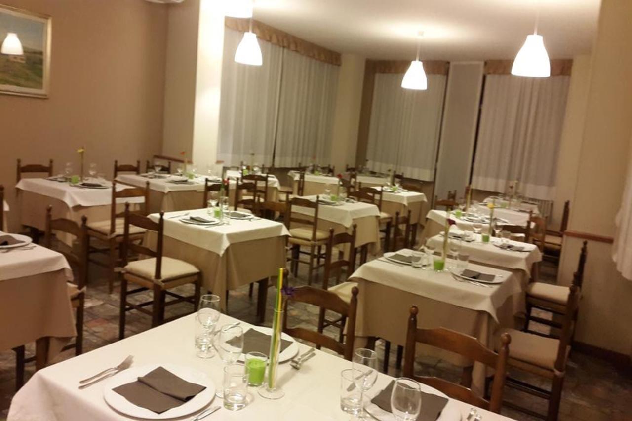 Hotel Europa Реджело Екстериор снимка
