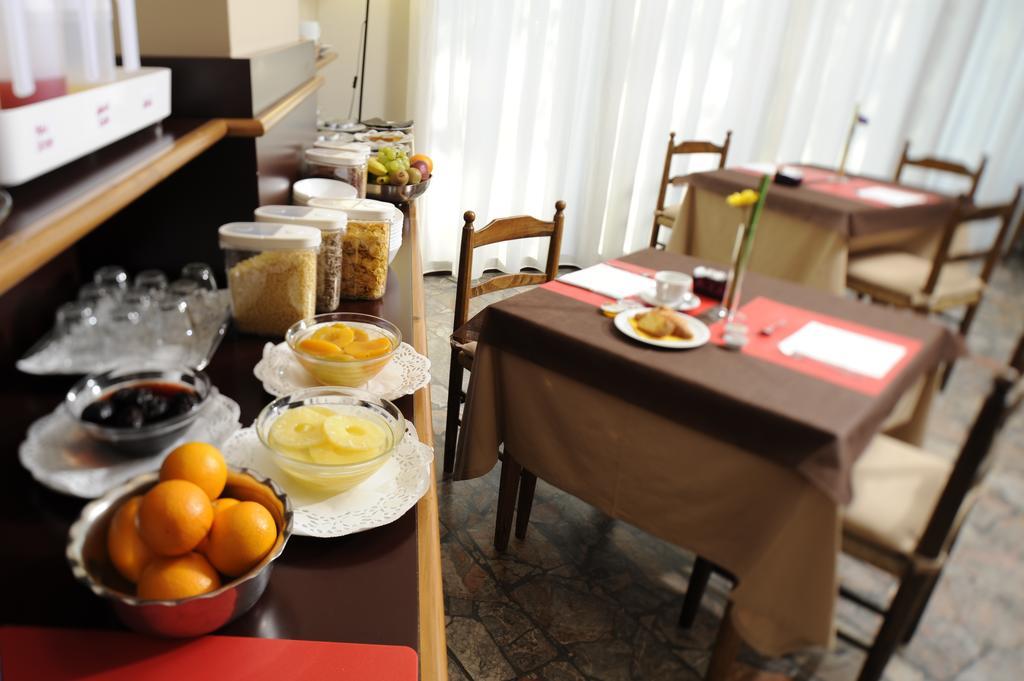 Hotel Europa Реджело Екстериор снимка
