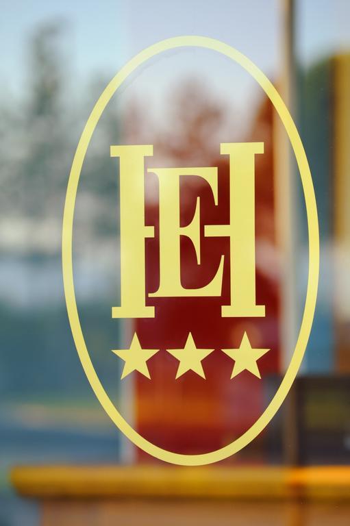 Hotel Europa Реджело Екстериор снимка