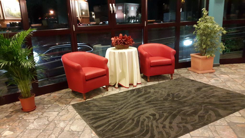 Hotel Europa Реджело Екстериор снимка