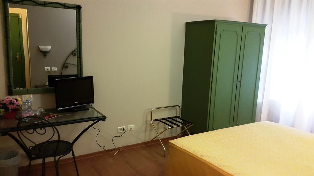 Hotel Europa Реджело Екстериор снимка