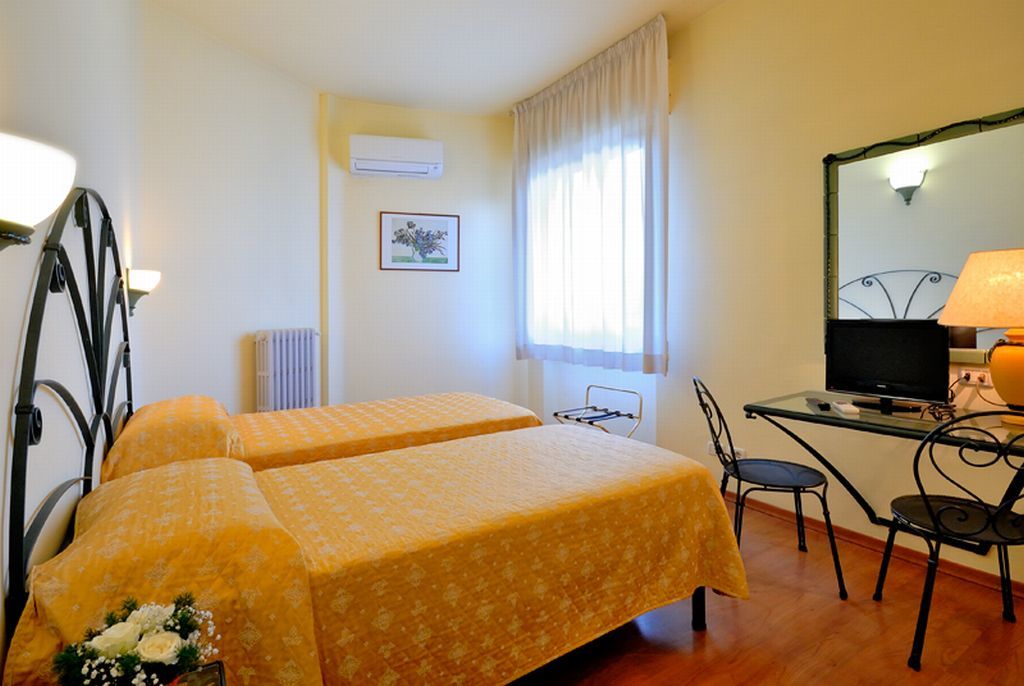 Hotel Europa Реджело Екстериор снимка