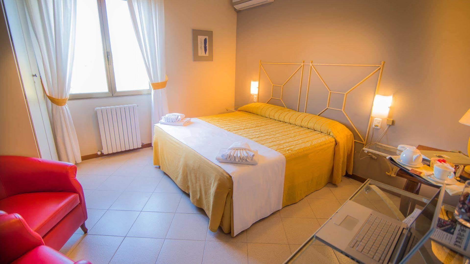 Hotel Europa Реджело Екстериор снимка